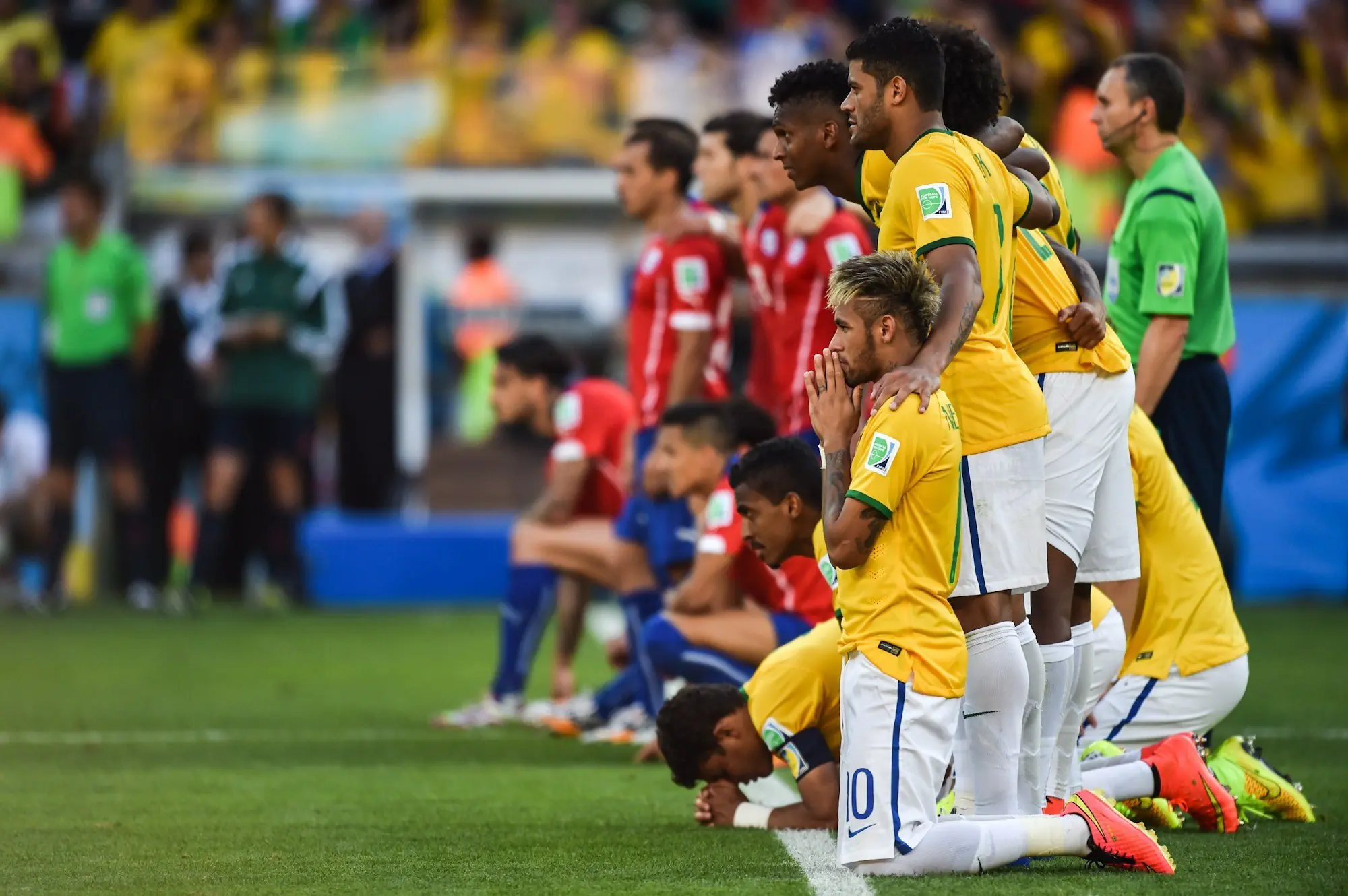 Penalty là gì? Tìm hiểu về quả phạt đền trong bóng đá 8 Cầu thủ chuẩn bị cho loạt sút luân lưu