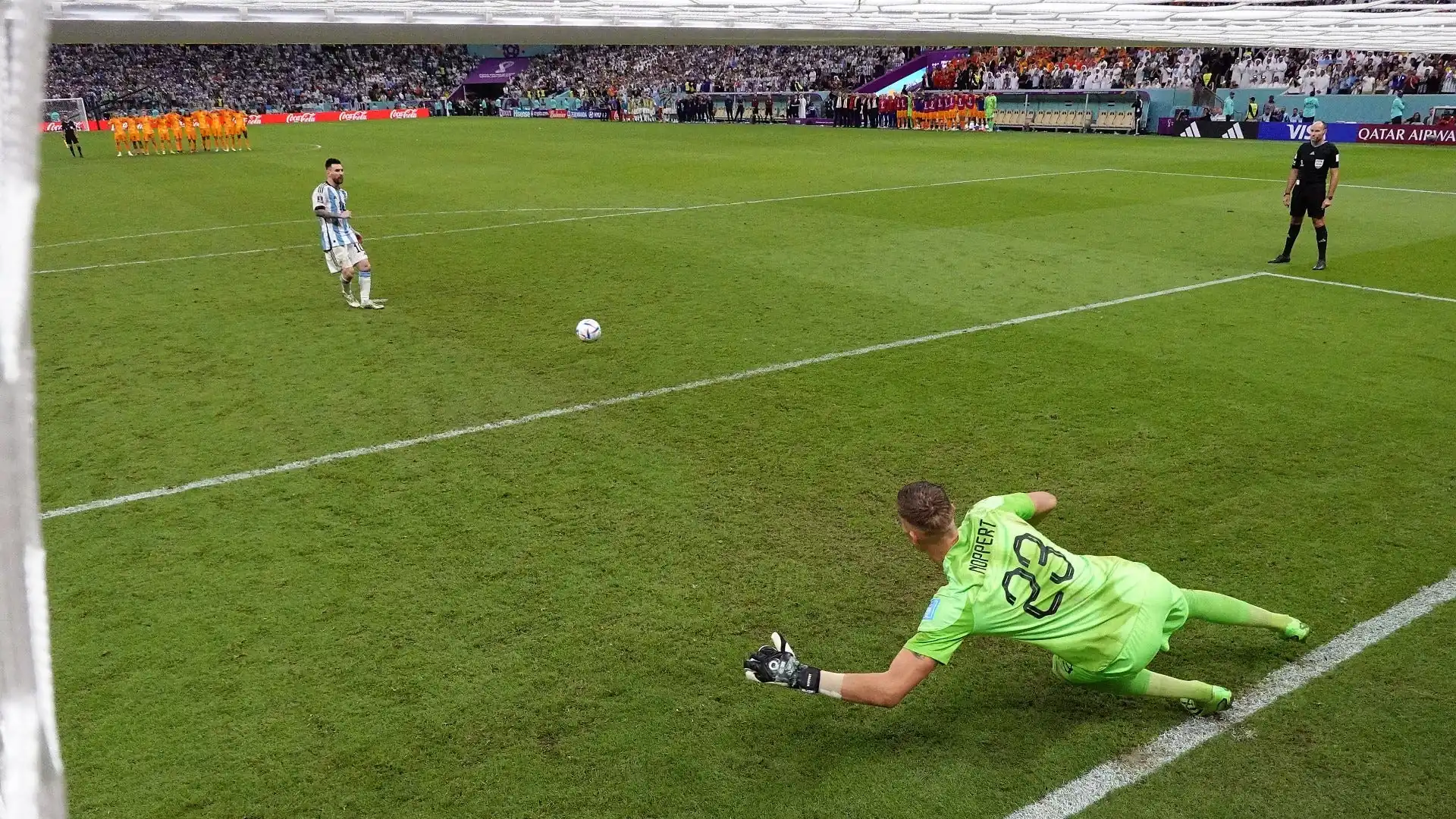 Set Piece là gì? Tìm hiểu về các tình huống cố định trong bóng đá 6 Cầu thủ sút penalty trong trận bóng đá