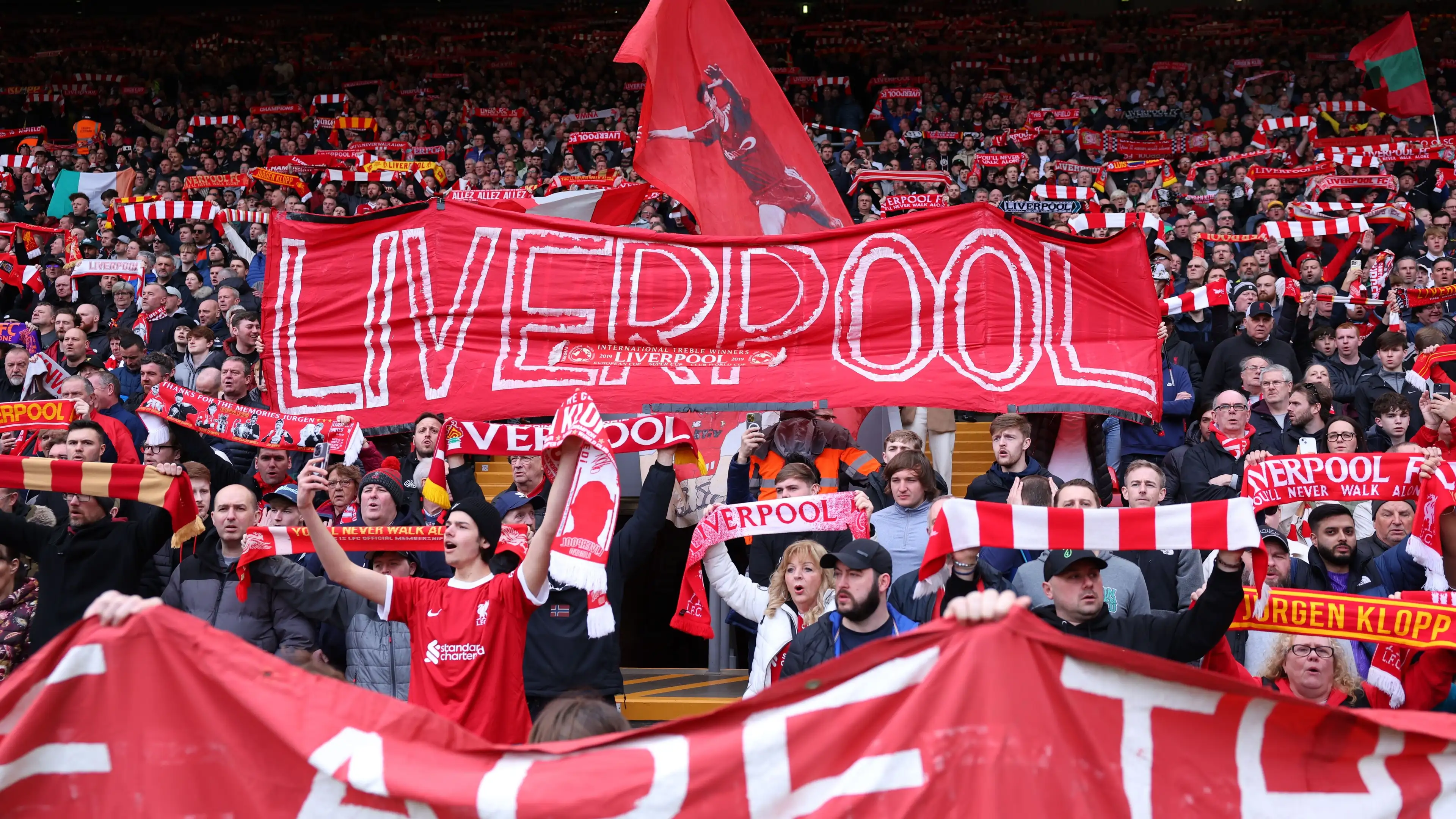 Fan Của Liverpool Gọi Là Gì? Khám Phá Văn Hóa The Kop 5 fan của liverpool gọi là gì
