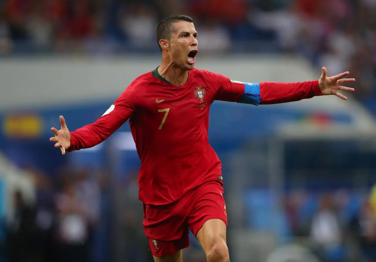 Bồ Đào Nha Đã Vô Địch World Cup Chưa? Lịch Sử và Cơ Hội Của Ronaldo 2 Cristiano Ronaldo ghi bàn tại World Cup 2018
