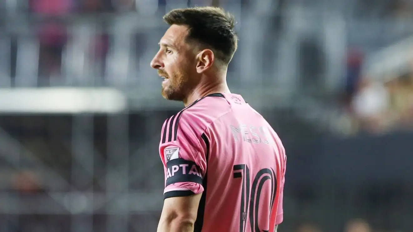 Số 10 Cổ Điển: Biểu Tượng Của Bóng Đá Sáng Tạo 7 Lionel Messi trong màu áo Inter Miami