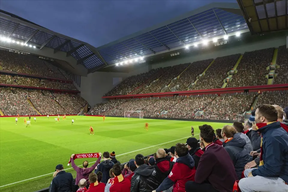 Lịch Sử Đối Đầu Liverpool vs MU 5 Sân Anfield chật kín khán giả trong một trận Liverpool vs MU