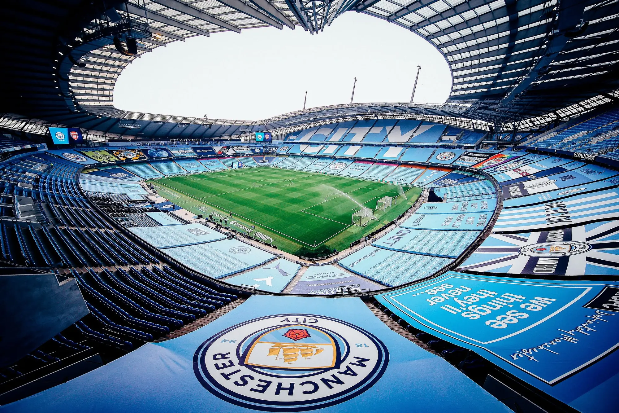 Hành Trình Manchester City Vô Địch Ngoại Hạng Anh 8 Sân Etihad – Nhà của Manchester City