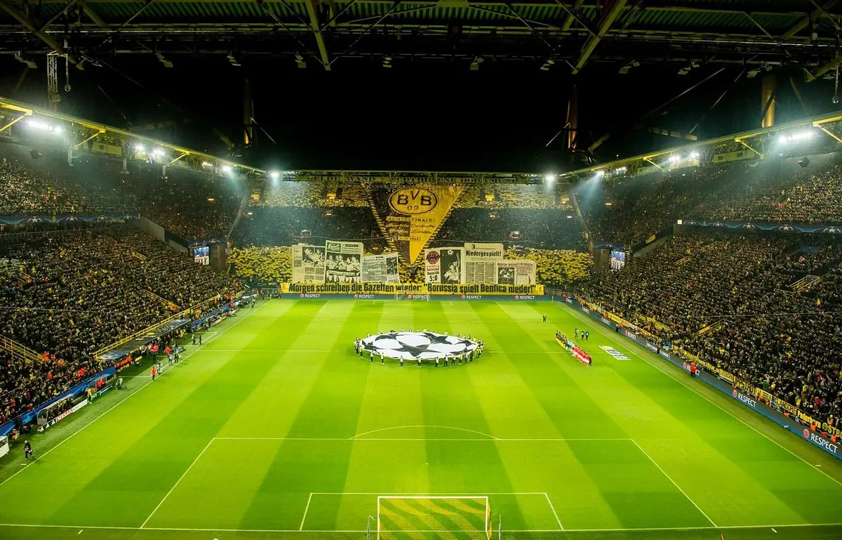 Nhận định trận đấu Dortmund vs Barca 02h00 ngày 16/4: Thử thách tại Bức tường vàng 4 Sân Signal Iduna Park Champions League