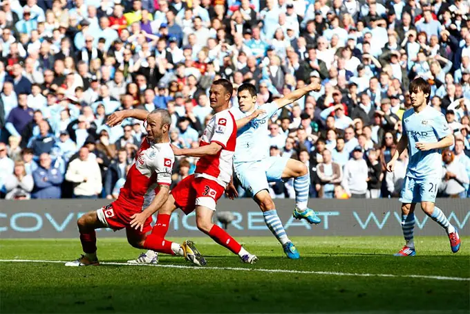 Lịch Sử Đối Đầu MU vs Man City: Hành Trình Kịch Tính Của Derby Manchester 5 Sergio Aguero với bàn thắng quyết định năm 2012