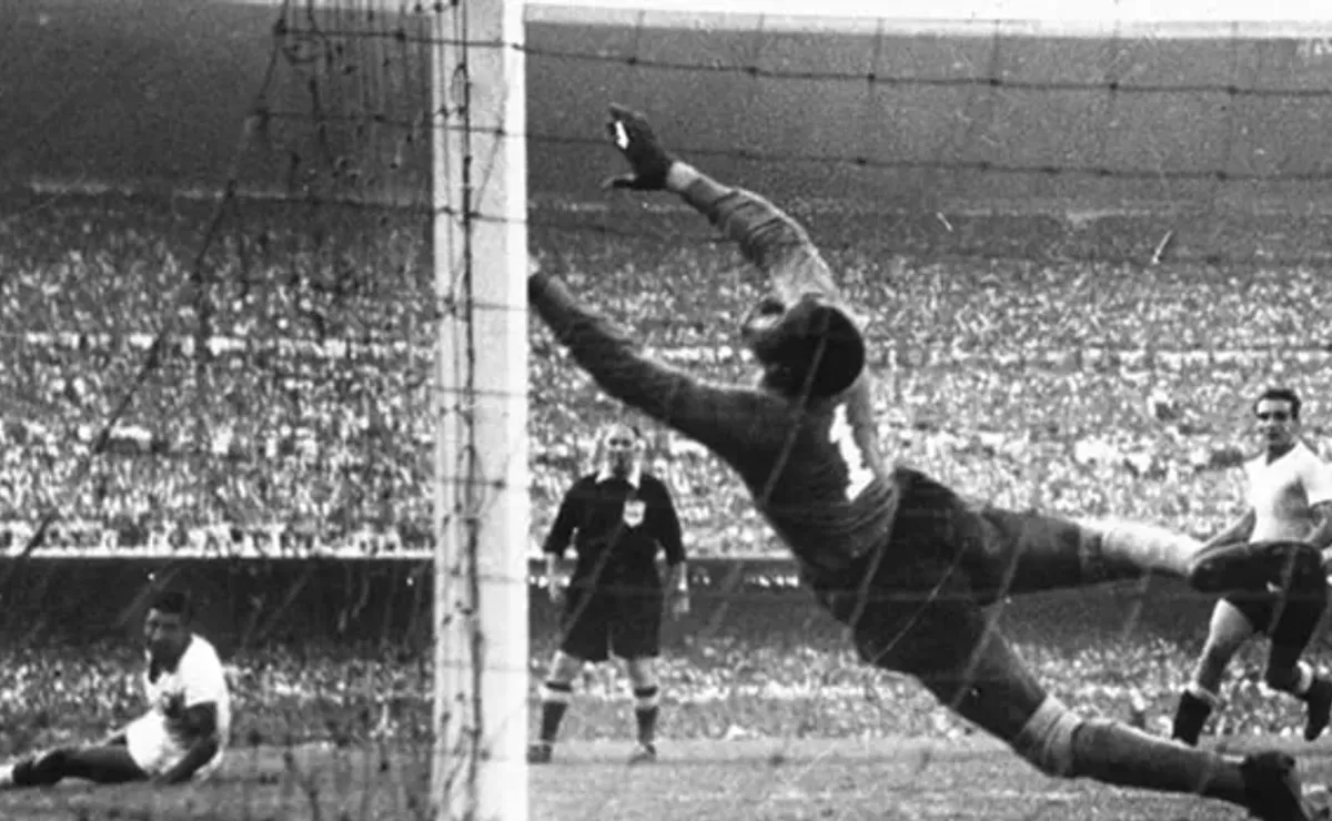 World Cup Là Gì? Chu Kỳ Tổ Chức và Những Kỳ World Cup Đáng Nhớ 7 Uruguay vs Brazil 1950