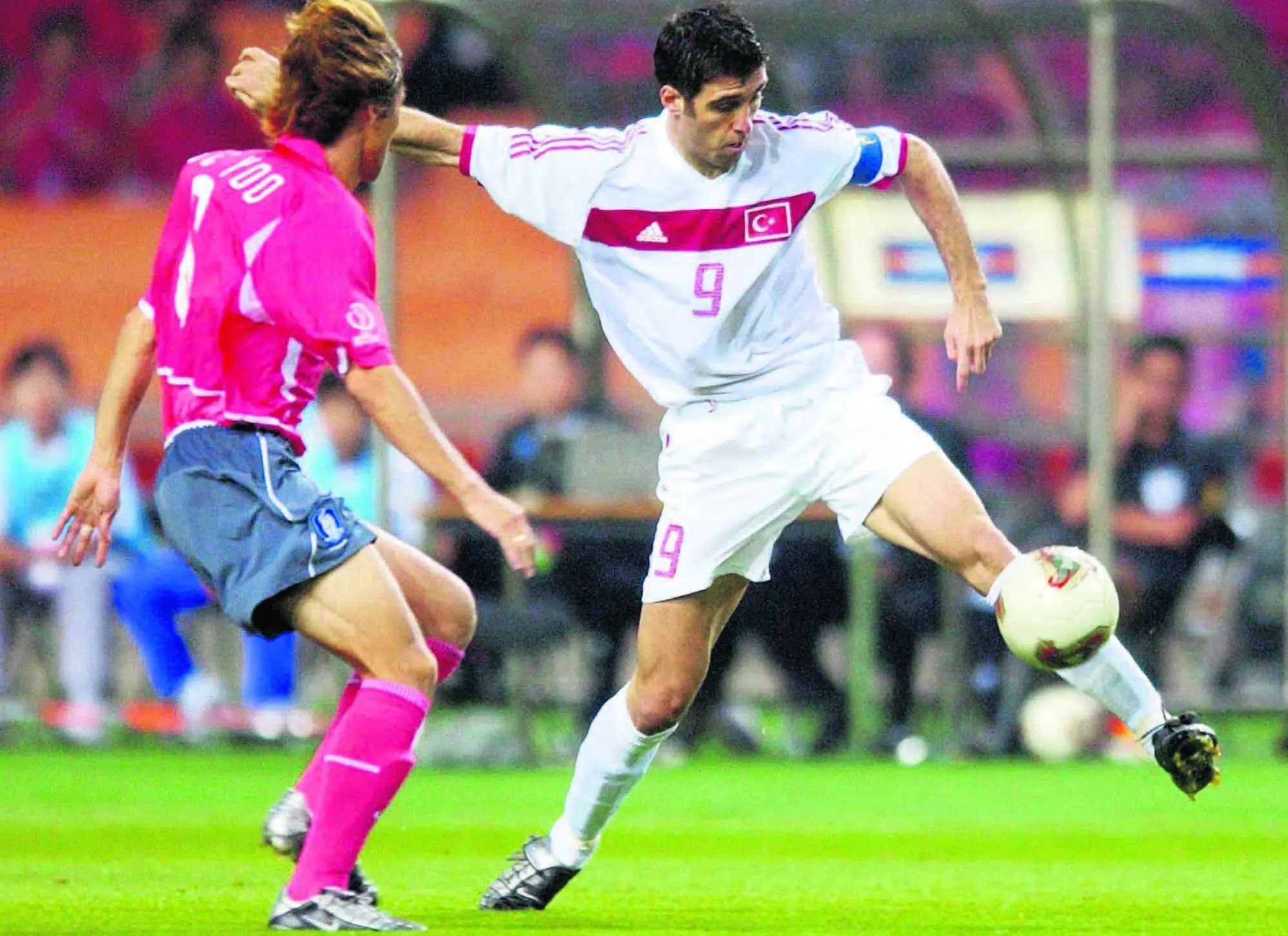 Kỷ Lục Bàn Thắng Nhanh Nhất Lịch Sử World Cup: Ai Là Chủ Nhân? 3 Hakan Sukur chủ nhân bàn thắng nhanh nhất lịch sử World Cup