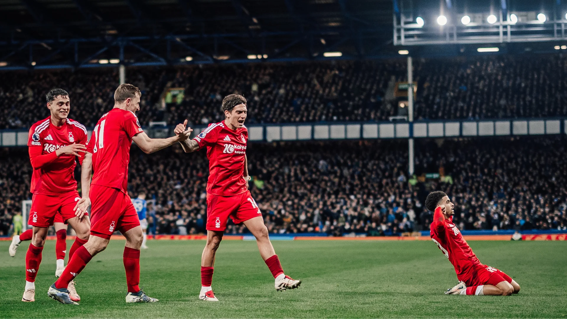 Nhận định Nottingham vs Everton, 21hngày 12/45: Giữ Top 3 2 Nottingham vẫn rất cần 3 điểm để duy trí vị trí trong top 4 Ngoại Hạng Anh. Nguồn ảnh: GettyImages.
