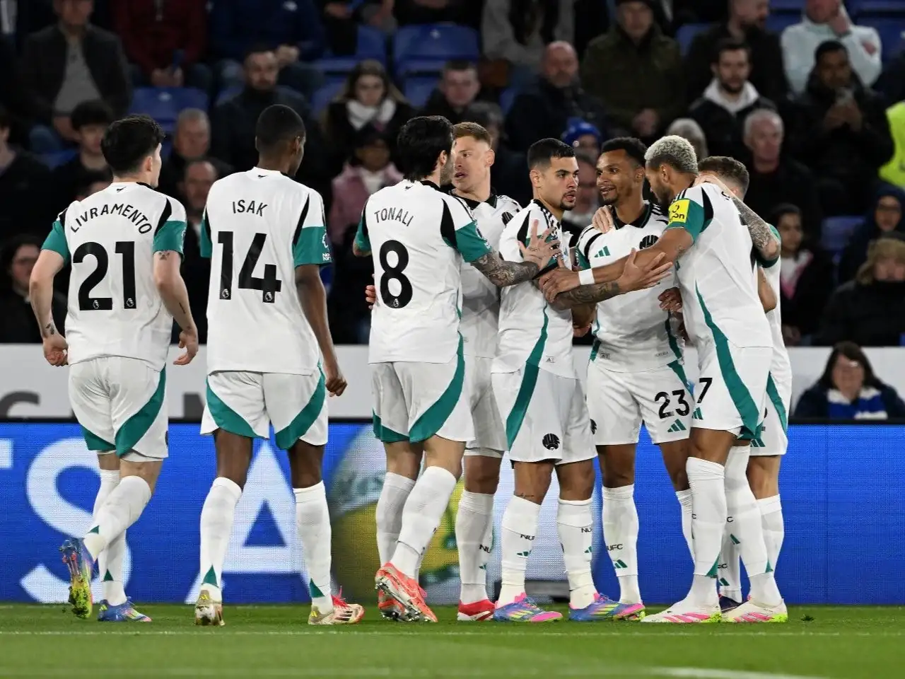Nhận định Newcastle vs Man Utd, 22h30 ngày 13/4: Chích Chòe bay cao 2 Tinh thần các cầu thủ Newcastle đang rất hưng phấn sau những chiến thắng liên tiếp. Nguồn ảnh: GettyImages.