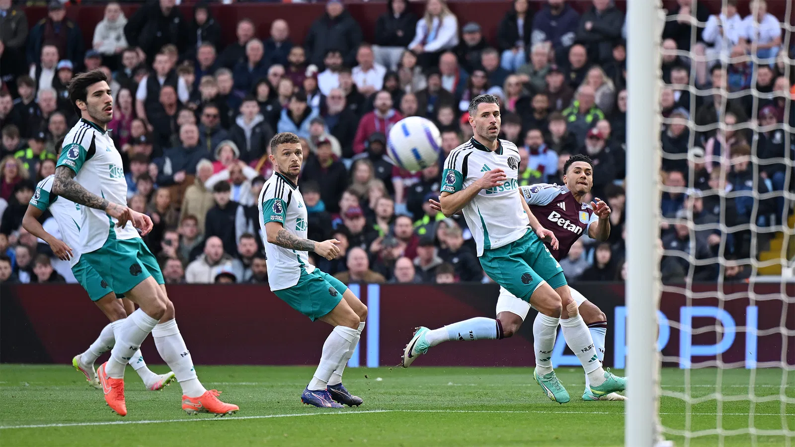 Nhận Định Arsenal vs Newcastle 22h30 Ngày 18/5: Cuộc Chiến Top 2 Tại Emirates 2 Newcastle Utd thường không thi đấu tốt trên sân khách: Nguồn ảnh: GettyImages.