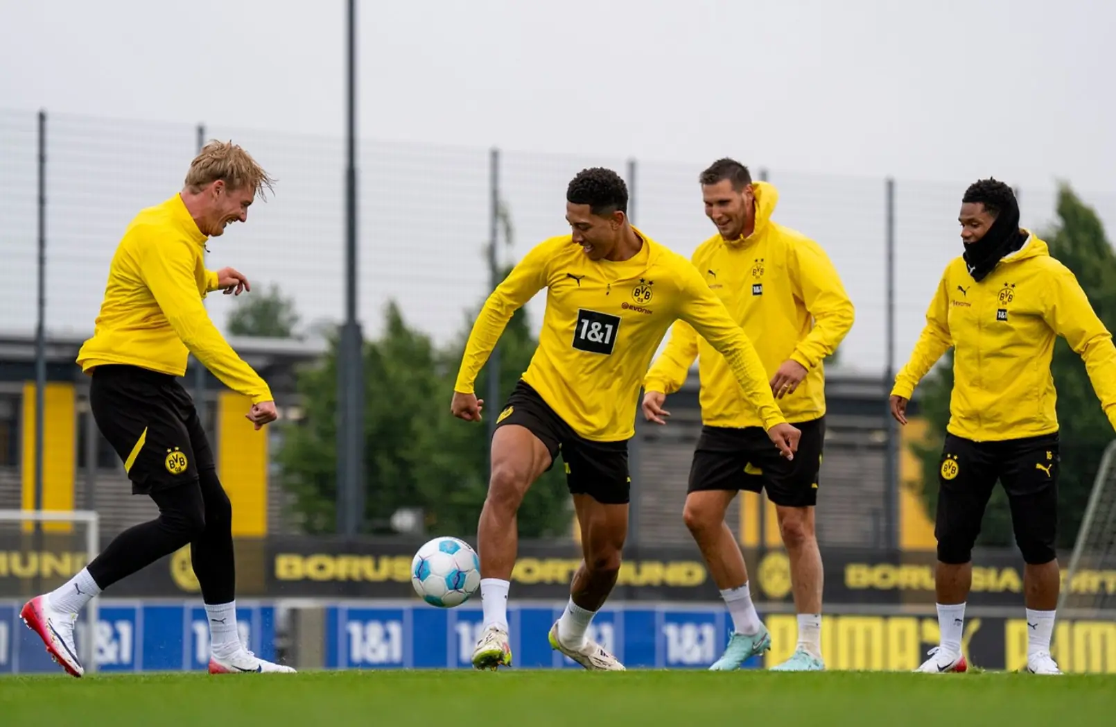 Nhận Định Fluminense vs Dortmund, 23h00 Ngày 17/6: Schwarzgelben Thắng Dễ? 2 Dàn tiền vệ cơ động là lợi thế lớn của Dortmund ở trận đấu này. Nguồn ảnh: Getty Images.