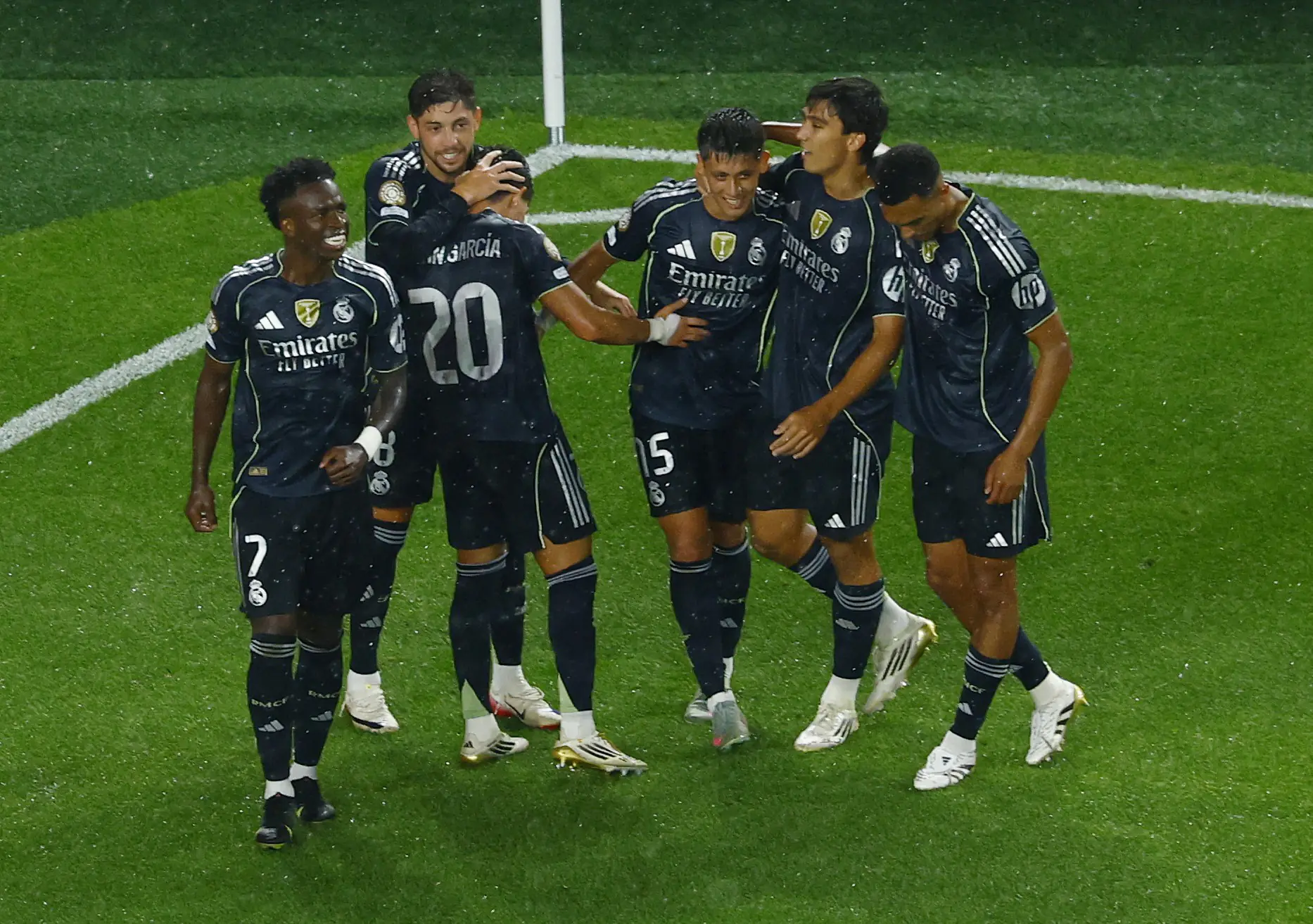 Các cầu thủ Real Madrid đang lấy lại cảm hứng chơi bóng rất khó để ngăn cản.